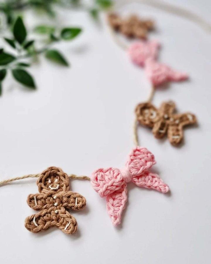 25 Cozy Crochet Christmas Decorations Ideas That Warm Hearts